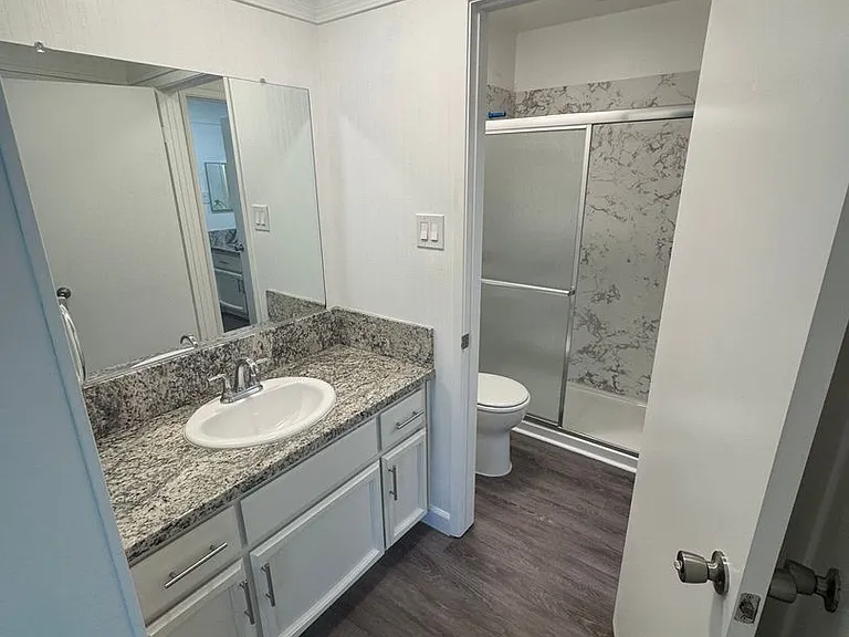 Lauren Garden Villas — Photo 18