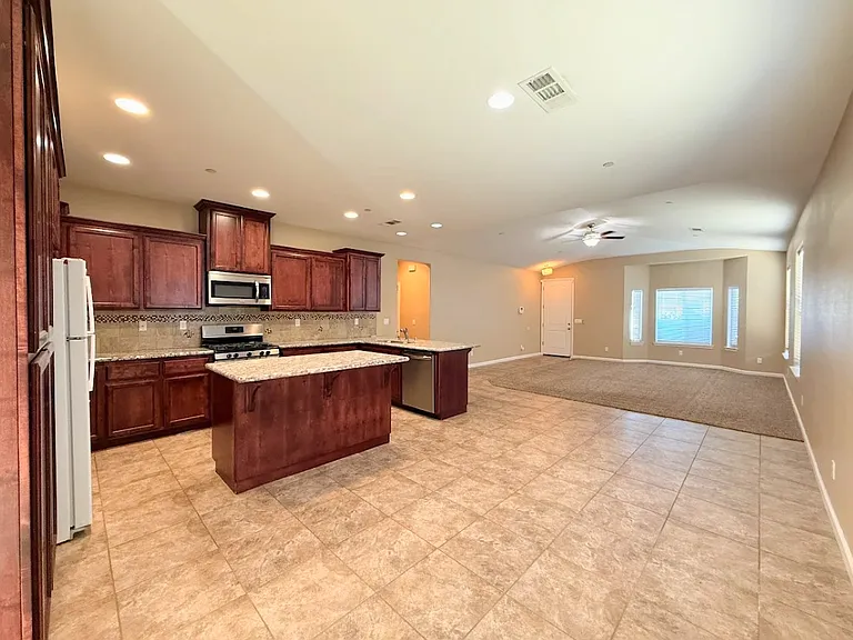 4014 Cinnabar Ave — Photo 5