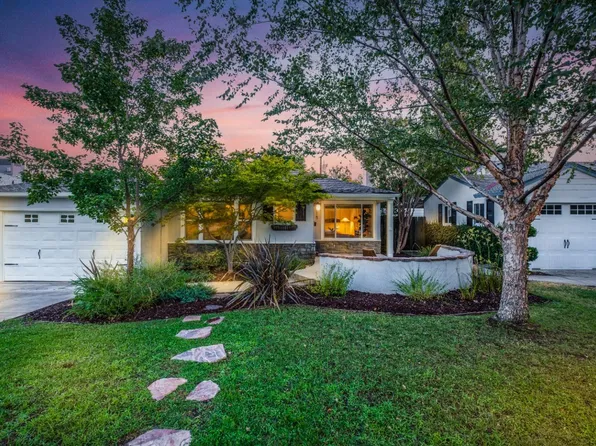 4718 B St, Sacramento, CA 95819