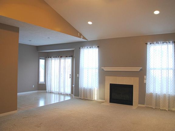5th image of 7888 Westside Dr