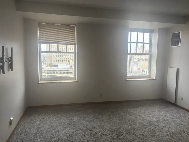 139 N 11th St #1003 — Photo 3