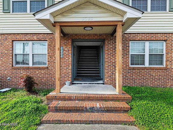 2nd image of 2322 Indian Dr APT A5