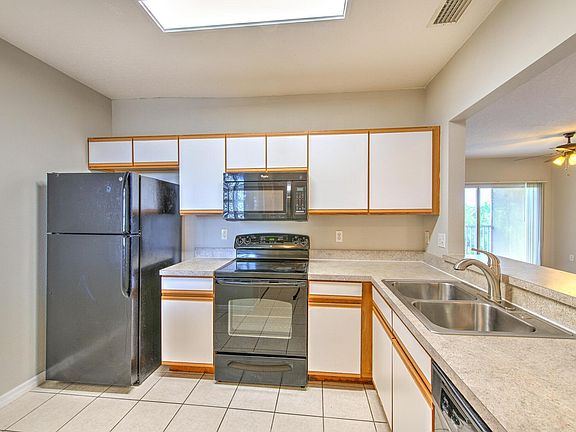4th image of 9518 Newdale Way APT 202