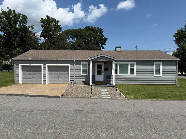 45 Henry St, Waynesville, NC 28786
