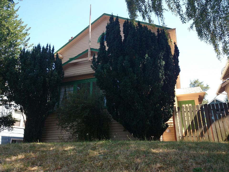 2nd image of 5218 15th Ave NE