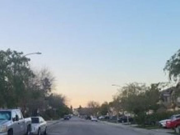 Exterior Neighborhood (street photo)