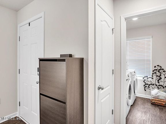 5th image of 2682 OAK STREAM Drive