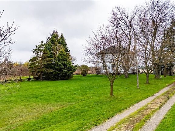 5th image of 335 McKenzie Rd