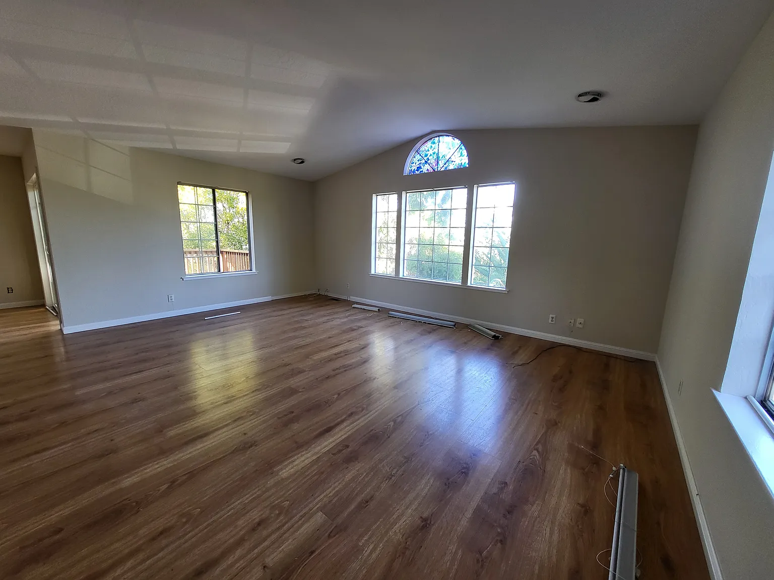 Crest Dr, Redwood City — Photo 2