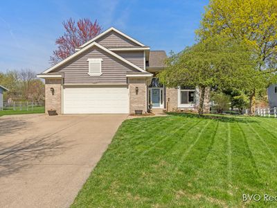 2279 Midvale St NE, Grand Rapids, MI, 49505