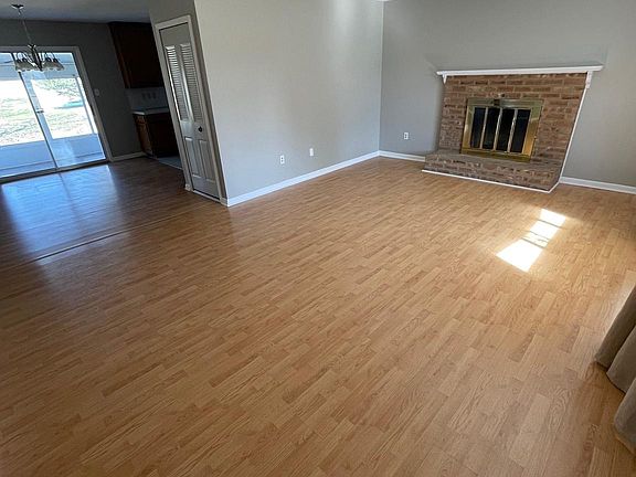 4th image of 17810 Bluebell Dr
