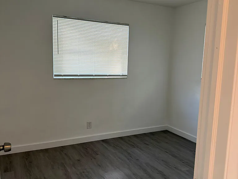 2650 NE 9th Ave #2656 — Photo 7