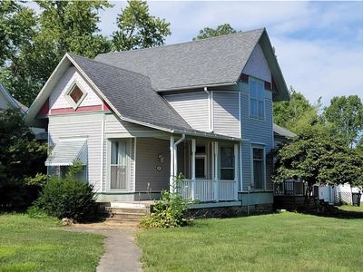 501 W Madison St, Farina, IL, 62838