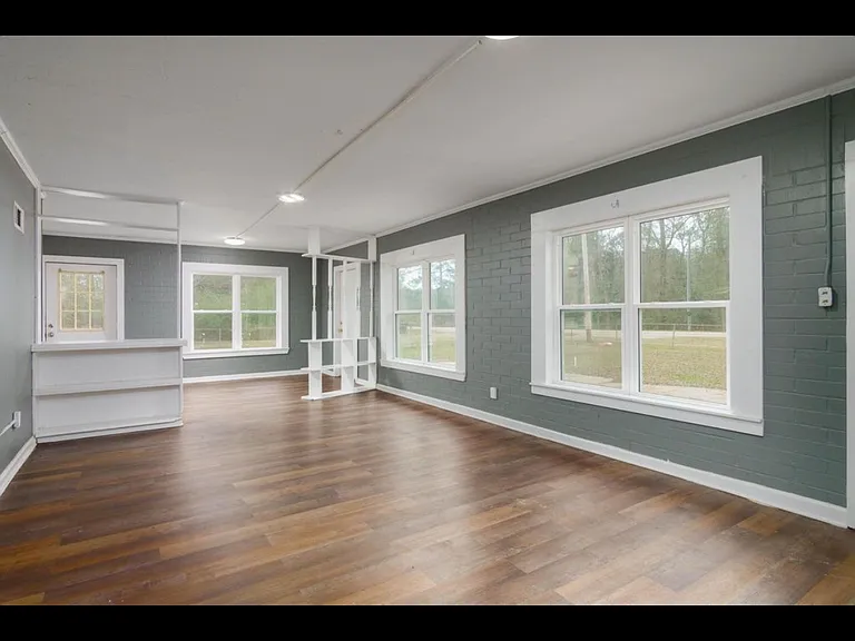 7419 US Highway 11 — Photo 2