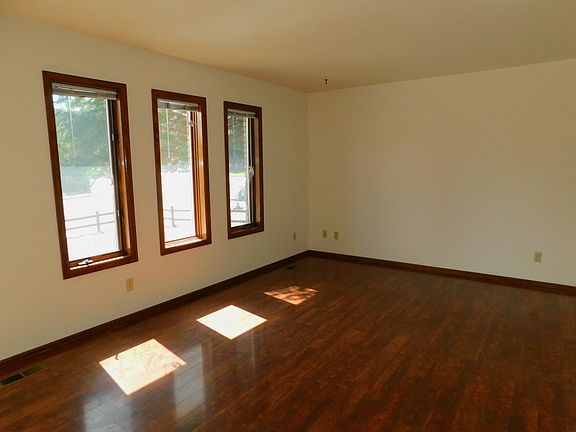 5th image of 705 Bridger Dr