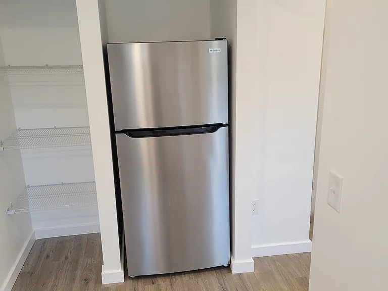 2228 Belmont St #B — Photo 3