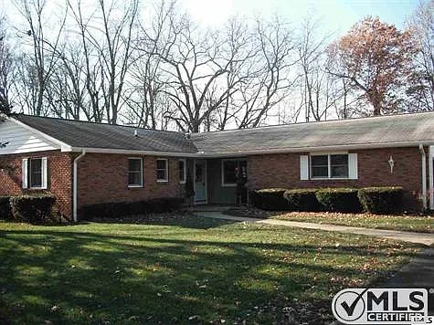 6966 Surrey Ln photo 1