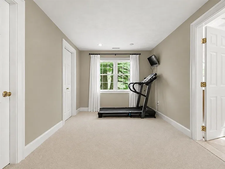 57 Douglas Rd — Photo 13