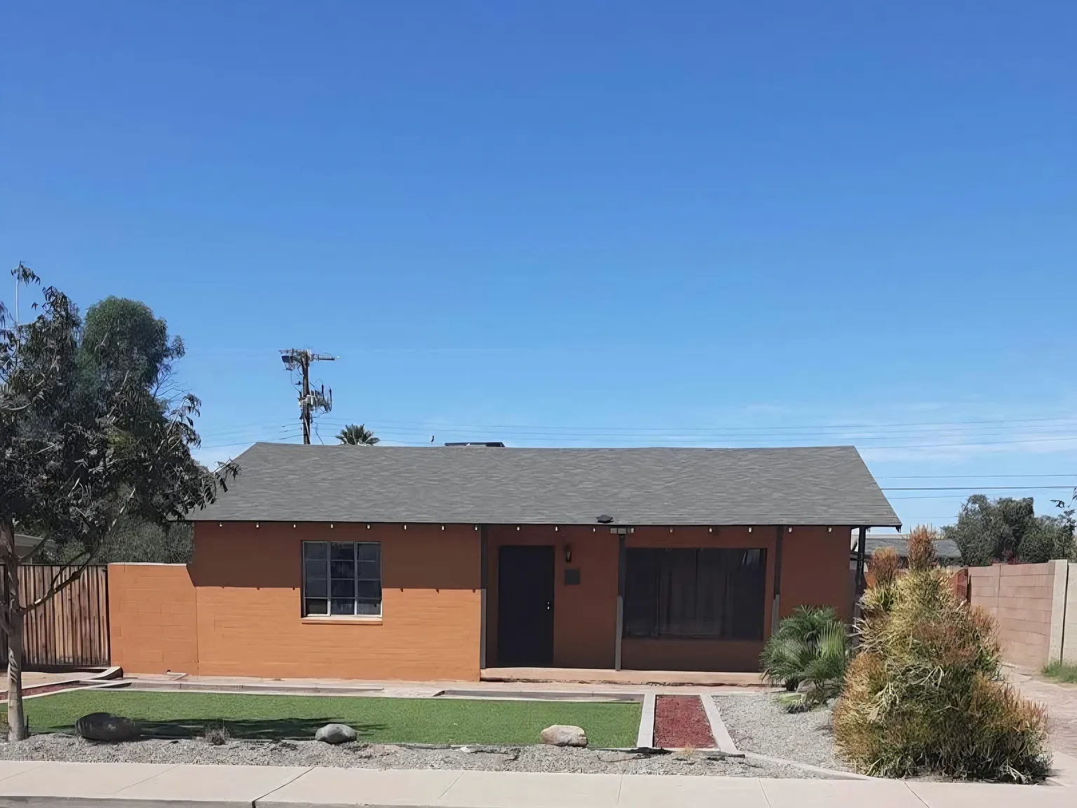 3 bed, 1254 sqft, $2,100 — Photo 1