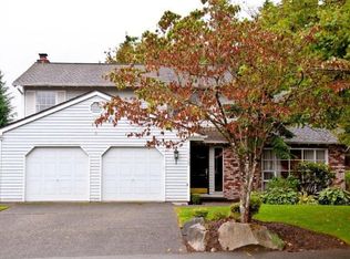 19129 SE 45th St, Issaquah, WA 98027