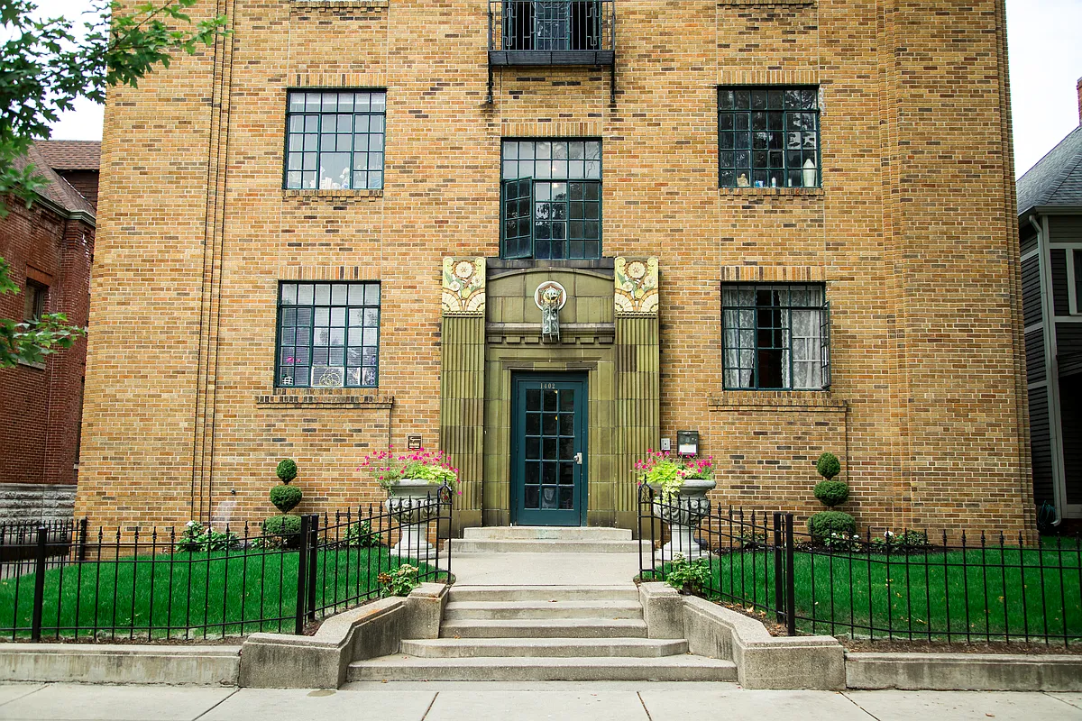 Building Photo - The Traymore