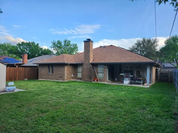 609 Betsy Ross Dr, Arlington, TX 76002
