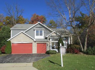 4442 W Gavin Ln, Libertyville, IL