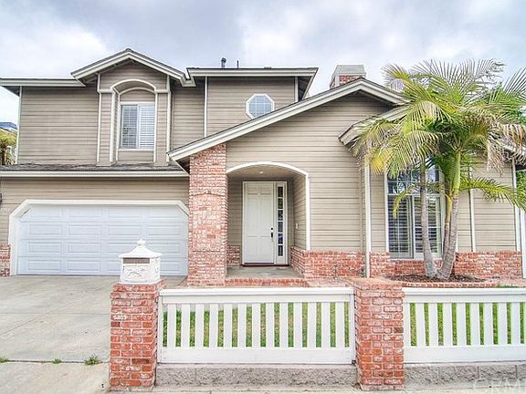 2nd image of 2292 Elden Ave