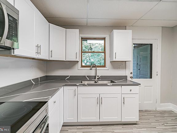 4th image of 34 N Nescopec St #3