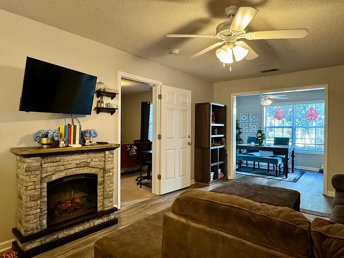 Building Photo - 3730 Pardue Woods Pl #101