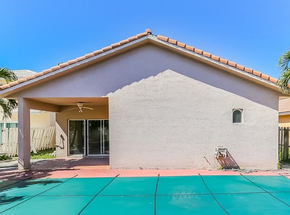 4th image of 18305 NW 61st Ave