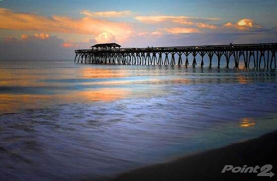 THE OCEAN is less than a 3/4 mile east of Colony Square !
