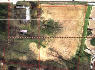 300 W Country Club Dr, Bloomington, IN