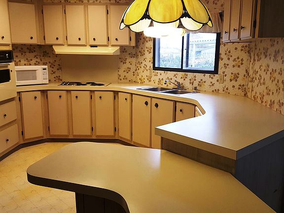 4th image of 3700 14th Ave SE Unit 101