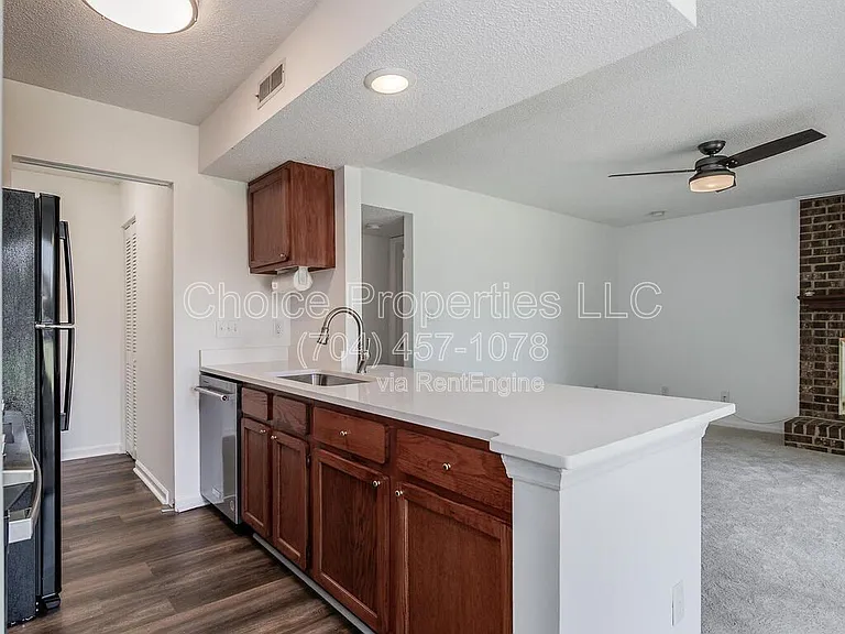 11042 Running Ridge Rd — Photo 7