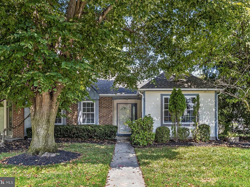 1st image of 58 Beacon Pl