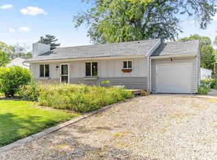 14317 N Edgewater Dr, Chillicothe, IL 61523