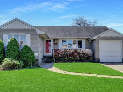 2606 Firma Lane, East Meadow, NY, 11554