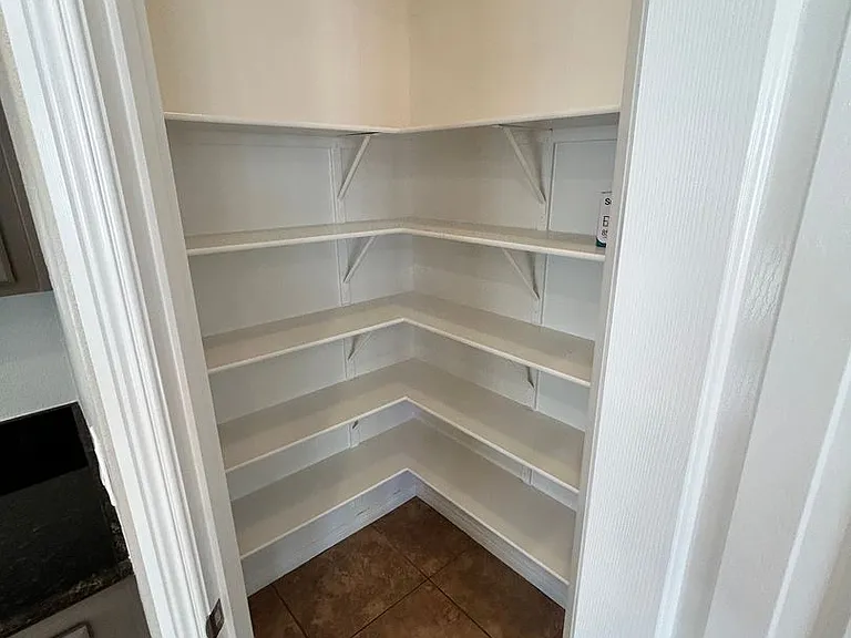 10743 Knickerbocker Ave — Photo 33