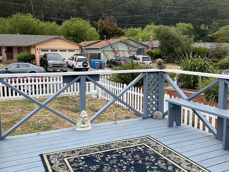 1419 Flores Dr — Photo 4