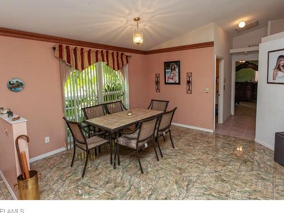 4th image of 4409 SW 21st Pl
