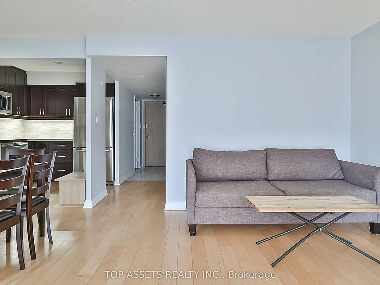 24 Wellesley St W #614 — Photo 17
