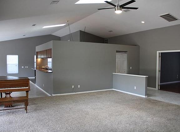 3rd image of 2114 Lochmoor Cir