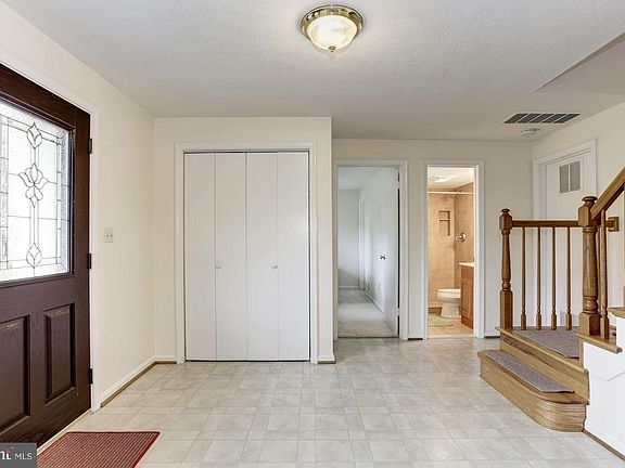 5th image of 7400 Cliffbourne Ct