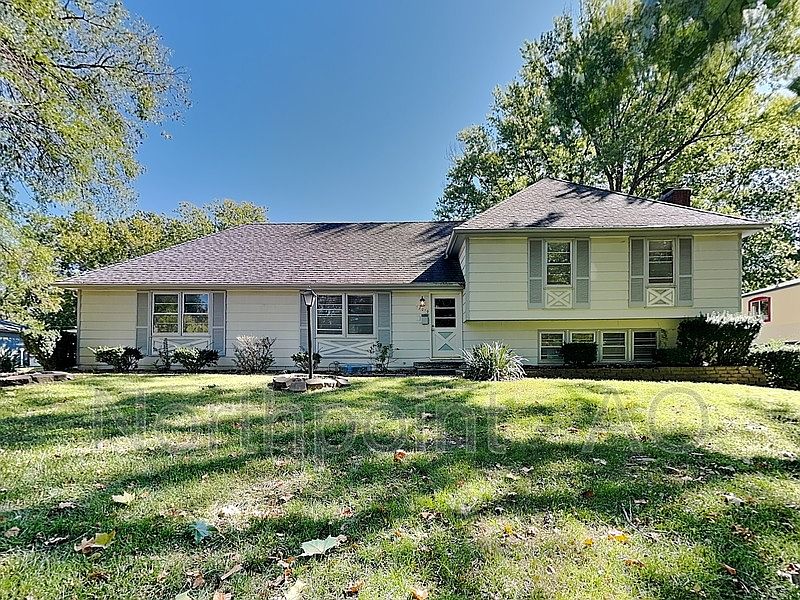 1st image of 12019 Bennington Ave