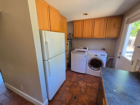 5th image of 15502 9th Ave NE