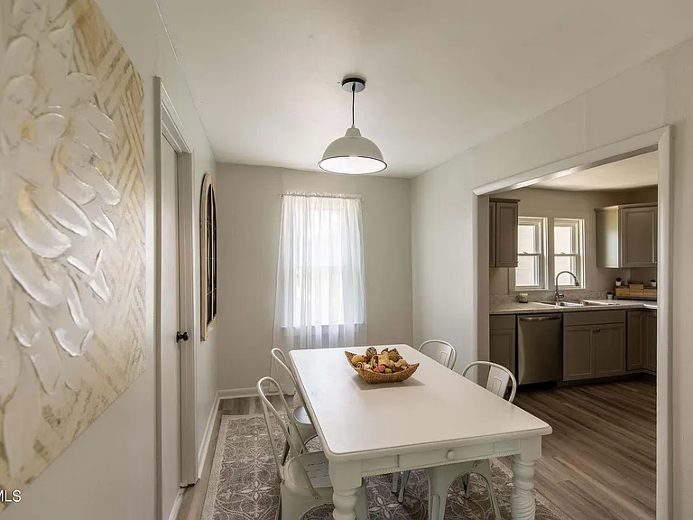 432 Cypress St — Photo 11