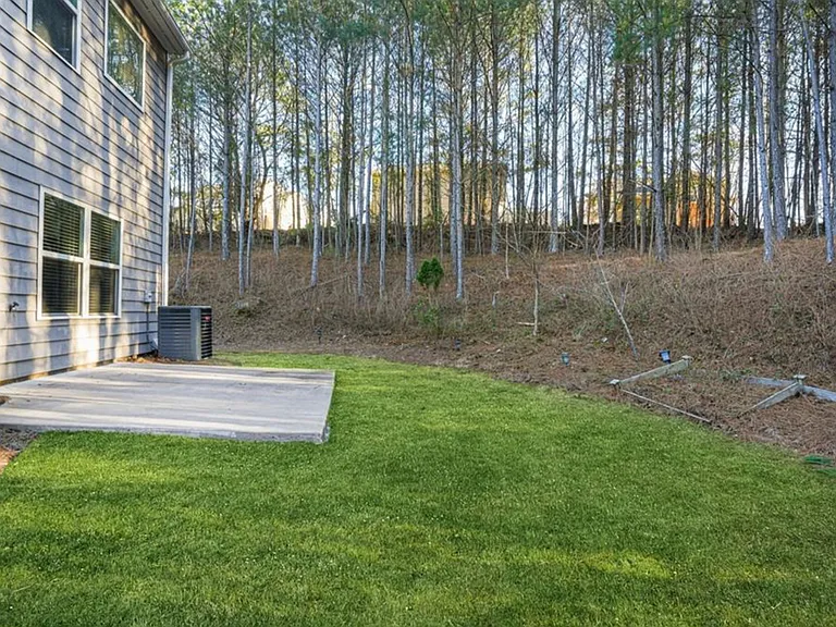 702 Barberry Dr — Photo 30