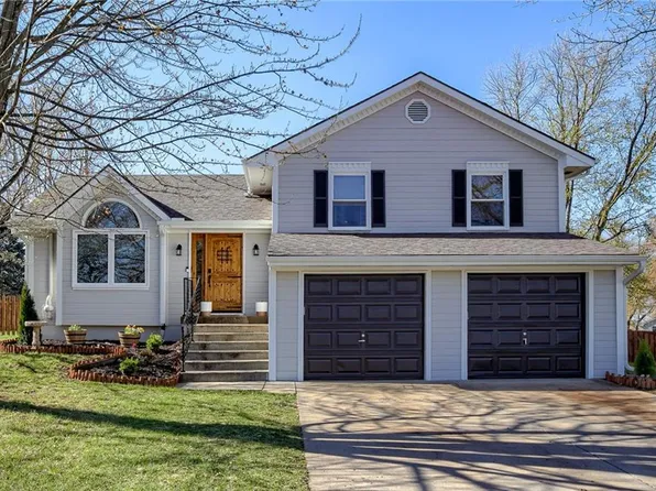 917 Clay Meadows Ct, Liberty, MO 64068