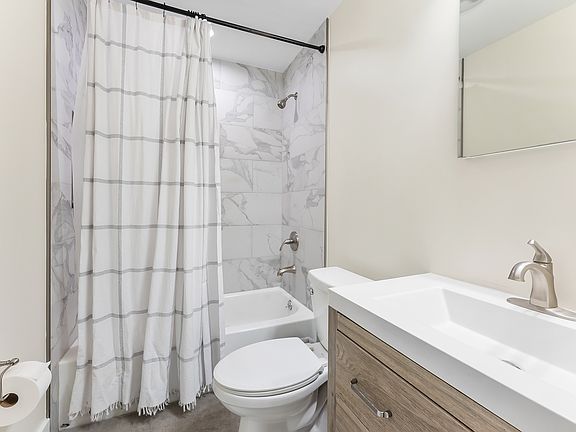 5th image of 2-1706 NE 25th St #2